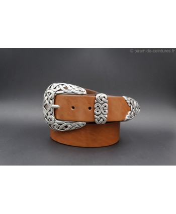 Large cognac leather belt toecap