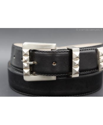 Black smooth leather belt with metal tip - buckle detail
