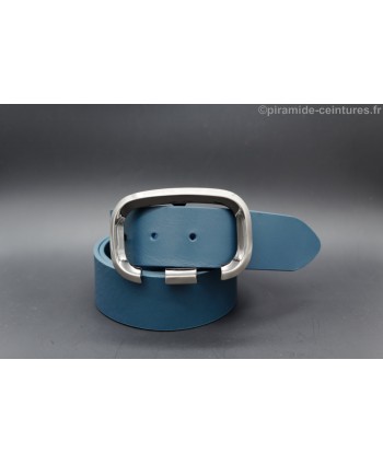 Open oval buckle turquoise belt