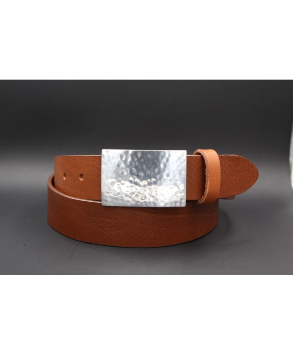 Brown large leather belt with hammered metal buckle