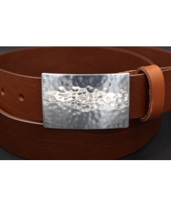Brown large leather belt with hammered metal buckle - buckle detail